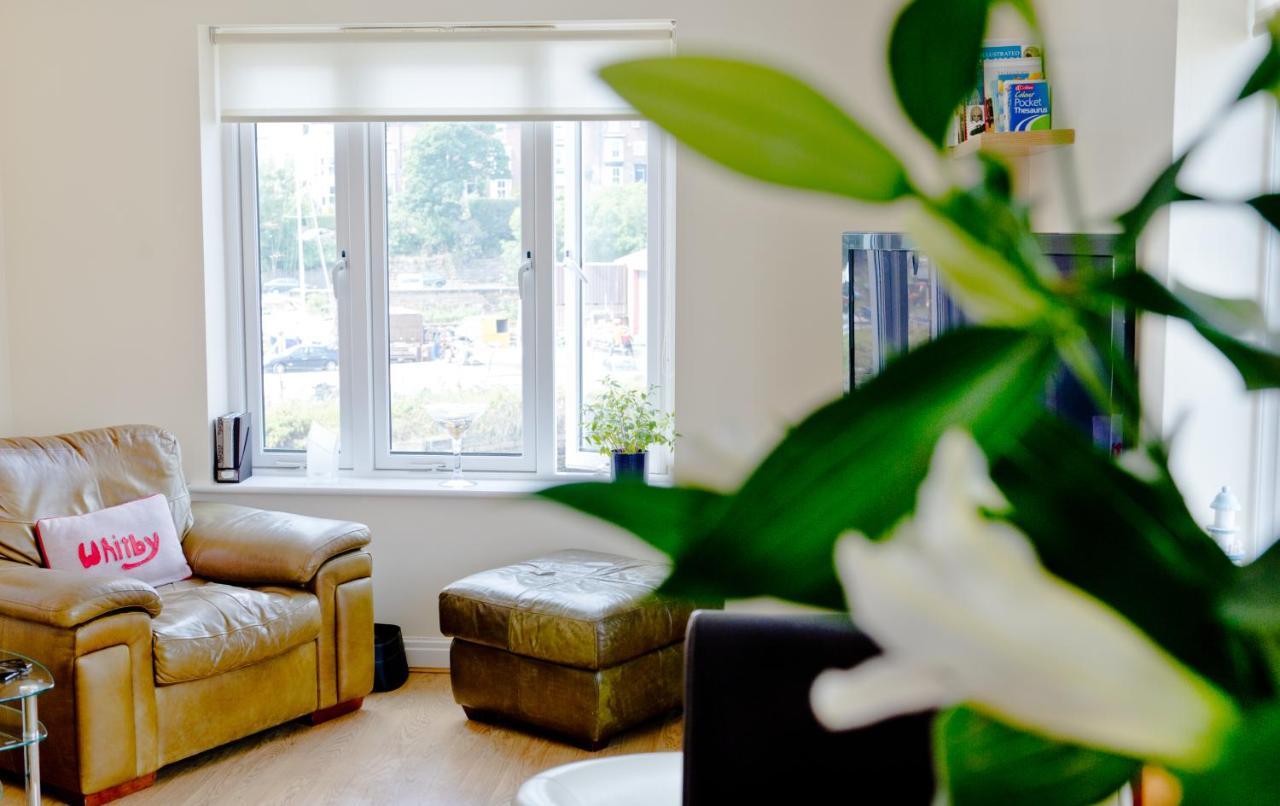 Watermark Apartments Γουίτμπι Δωμάτιο φωτογραφία