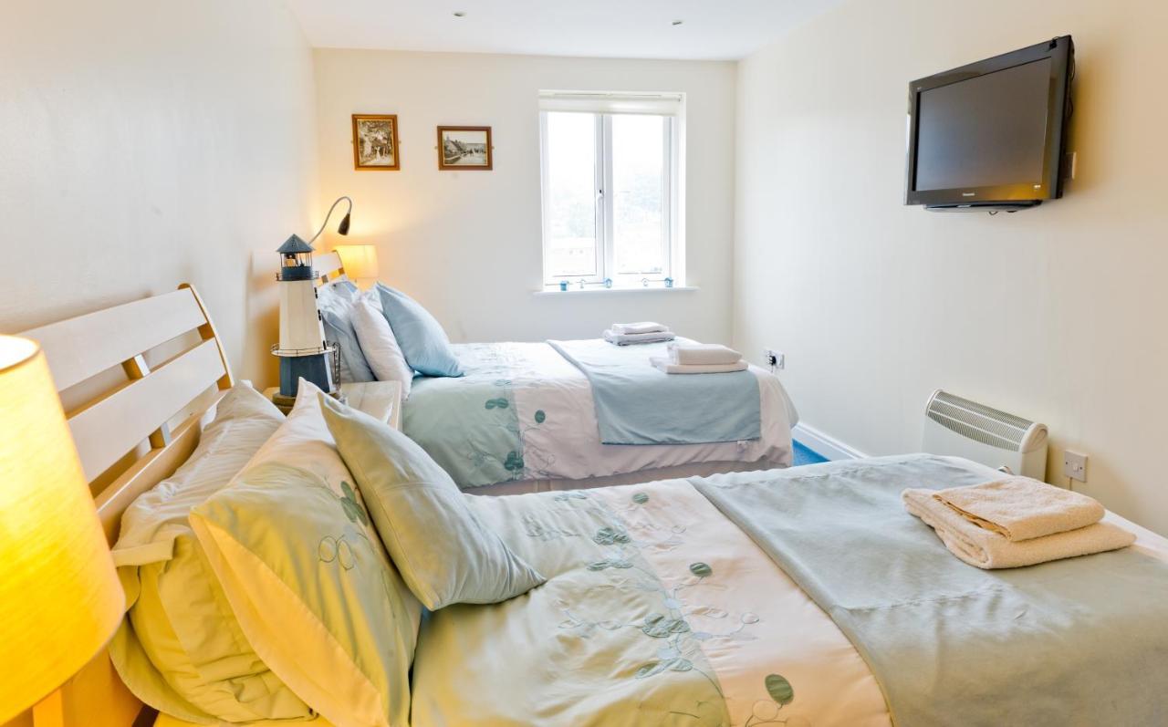 Watermark Apartments Γουίτμπι Δωμάτιο φωτογραφία