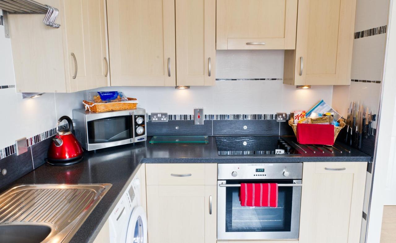 Watermark Apartments Γουίτμπι Δωμάτιο φωτογραφία