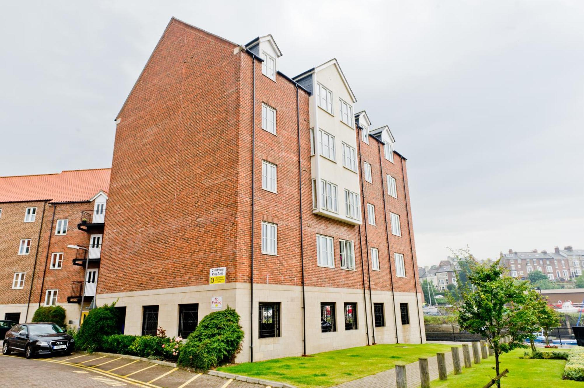 Watermark Apartments Γουίτμπι Δωμάτιο φωτογραφία